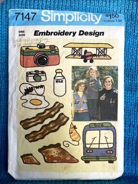 Simplicity 7147 pattern Embroidery transfer camera food car bus frog hand 1970s